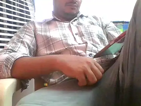 Snapshot of naughtymike0007 chatting on October 13, 2025, 2:33 am naughtymike0007 online show from October 13, 2025, 2:33 am
