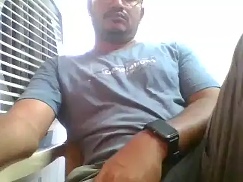 Snapshot of naughtymike0007 chatting on October 15, 2025, 2:44 am naughtymike0007 online show from October 15, 2025, 2:44 am