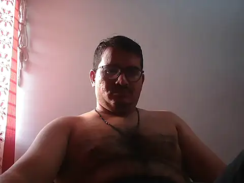 naughtymike0007 online show from May 13, 2026, 11:51 am