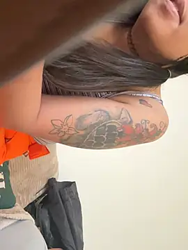 Gin4Cole online show from February 14, 2025, 3:26 pm