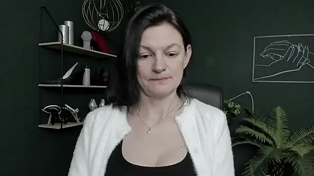 VivianWILD online show from February 23, 2026, 7:50 am