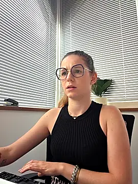lucie mehott online show from May 18, 2026, 9:37 am