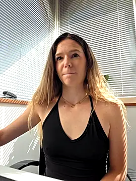 lucie mehott online show from May 22, 2026, 8:21 am