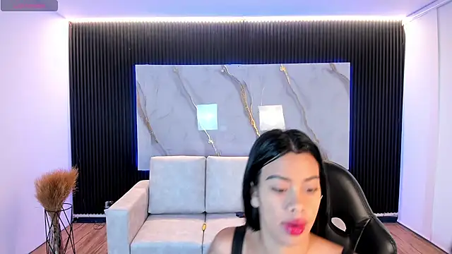 saracorraless online show from September 28, 2025, 11:37 am