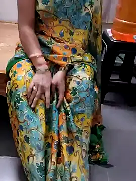 Januhot18 online show from December 17, 2024, 1:16 pm