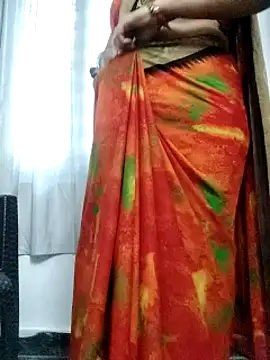 Januhot18 online show from December 21, 2024, 4:14 pm