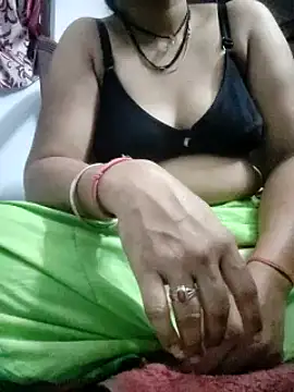 Januhot18 online show from February 14, 2025, 6:51 pm