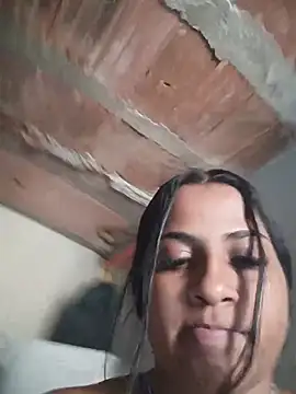 Giselabrunette25 online show from May 15, 2026, 5:42 pm