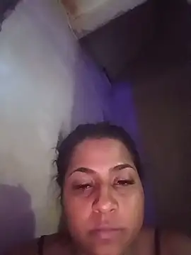 Giselabrunette25 online show from May 16, 2026, 11:03 pm