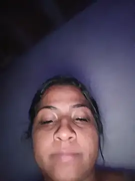 Giselabrunette25 online show from May 24, 2026, 2:16 am