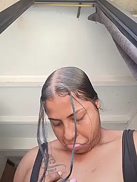 Giselabrunette25 online show from June 12, 2026, 3:22 pm