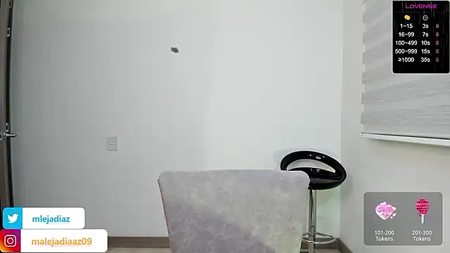 Snapshot of MalejaDiaz_ chatting on December 2, 2024, 8:33 pm MalejaDiaz online show from December 2, 2024, 8:33 pm