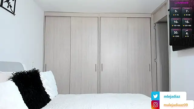 Snapshot of MalejaDiaz_ chatting on February 1, 2025, 3:28 pm MalejaDiaz online show from February 1, 2025, 3:28 pm