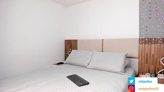 Snapshot of MalejaDiaz_ chatting on November 5, 2025, 7:47 pm MalejaDiaz online show from November 5, 2025, 7:47 pm