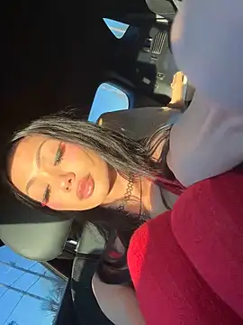 Snapshot of yummyrina chatting on January 24, 2025, 10:41 pm yummyrina online show from January 24, 2025, 10:41 pm