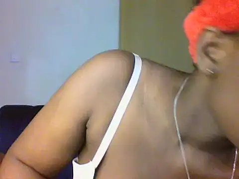 Snapshot of Thickyannah chatting on September 17, 2025, 11:17 pm Thickyannah online show from September 17, 2025, 11:17 pm