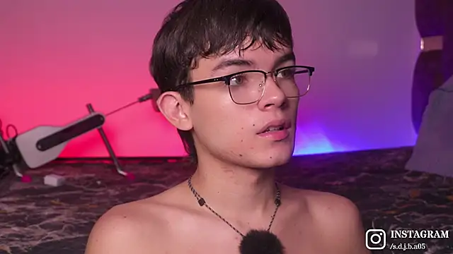 Angelo 018 online show from November 11, 2025, 12:27 pm