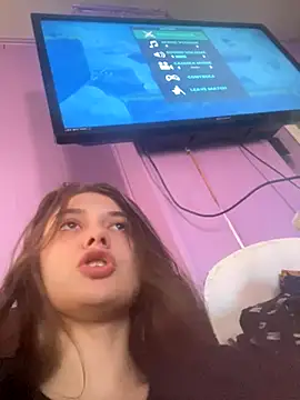 itzcheyduh online show from October 5, 2025, 9:02 pm