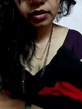 Snapshot of Hotanita99 chatting on November 14, 2025, 5:06 am Hotanita99 online show from November 14, 2025, 5:06 am