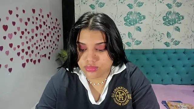 Snapshot of LindaBreeS chatting on February 7, 2025, 7:59 pm LindaBreeS online show from February 7, 2025, 7:59 pm