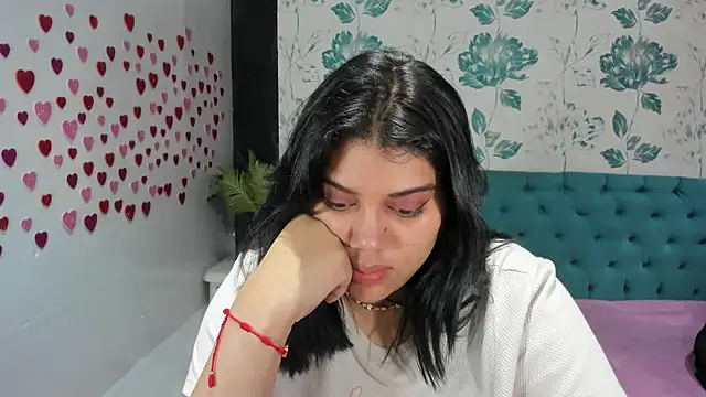 Snapshot of LindaBreeS chatting on February 10, 2025, 5:19 pm LindaBreeS online show from February 10, 2025, 5:19 pm