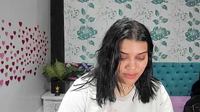 Snapshot of LindaBreeS chatting on February 10, 2025, 8:21 pm LindaBreeS online show from February 10, 2025, 8:21 pm