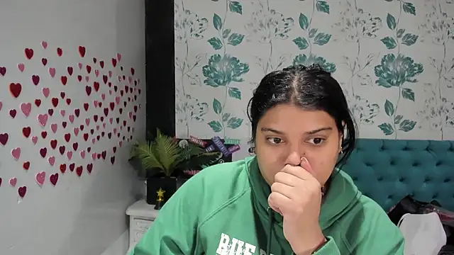 Snapshot of LindaBreeS chatting on February 11, 2025, 3:18 pm LindaBreeS online show from February 11, 2025, 3:18 pm