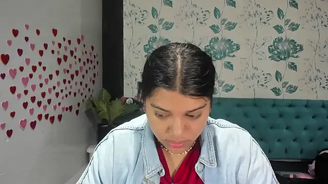 Snapshot of LindaBreeS chatting on February 13, 2025, 1:48 pm LindaBreeS online show from February 13, 2025, 1:48 pm