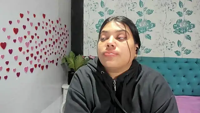 Snapshot of LindaBreeS chatting on February 14, 2025, 7:54 pm LindaBreeS online show from February 14, 2025, 7:54 pm