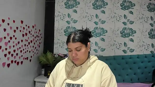 Snapshot of LindaBreeS chatting on February 16, 2025, 1:38 pm LindaBreeS online show from February 16, 2025, 1:38 pm