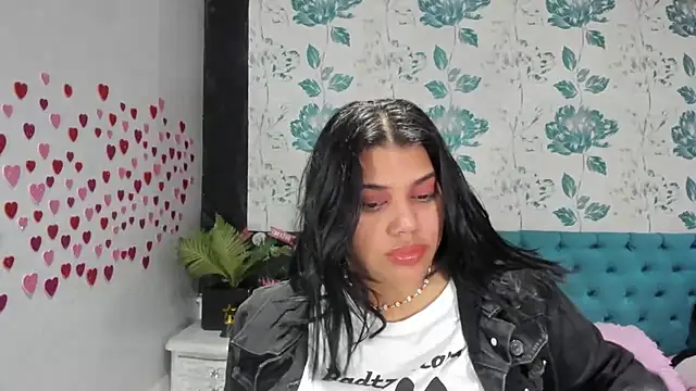 Snapshot of LindaBreeS chatting on February 18, 2025, 5:31 pm LindaBreeS online show from February 18, 2025, 5:31 pm