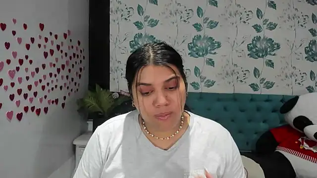 Snapshot of LindaBreeS chatting on February 20, 2025, 3:30 pm LindaBreeS online show from February 20, 2025, 3:30 pm