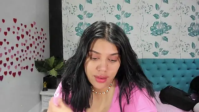 Snapshot of LindaBreeS chatting on February 24, 2025, 4:58 pm LindaBreeS online show from February 24, 2025, 4:58 pm