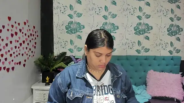 Snapshot of LindaBreeS chatting on February 27, 2025, 1:49 pm LindaBreeS online show from February 27, 2025, 1:49 pm