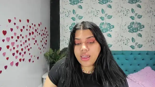 Snapshot of LindaBreeS chatting on March 3, 2025, 5:29 pm LindaBreeS online show from March 3, 2025, 5:29 pm