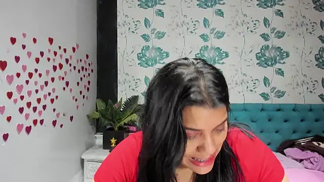 Snapshot of LindaBreeS chatting on March 4, 2025, 8:05 pm LindaBreeS online show from March 4, 2025, 8:05 pm