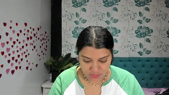 Snapshot of LindaBreeS chatting on March 8, 2025, 2:08 pm LindaBreeS online show from March 8, 2025, 2:08 pm