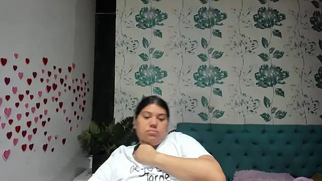 Snapshot of LindaBreeS chatting on March 16, 2025, 1:06 pm LindaBreeS online show from March 16, 2025, 1:06 pm