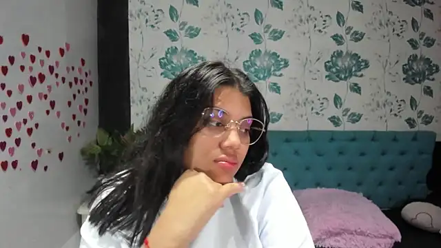 Snapshot of LindaBreeS chatting on March 16, 2025, 4:12 pm LindaBreeS online show from March 16, 2025, 4:12 pm