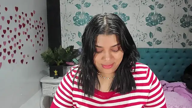 Snapshot of LindaBreeS chatting on March 18, 2025, 7:53 pm LindaBreeS online show from March 18, 2025, 7:53 pm