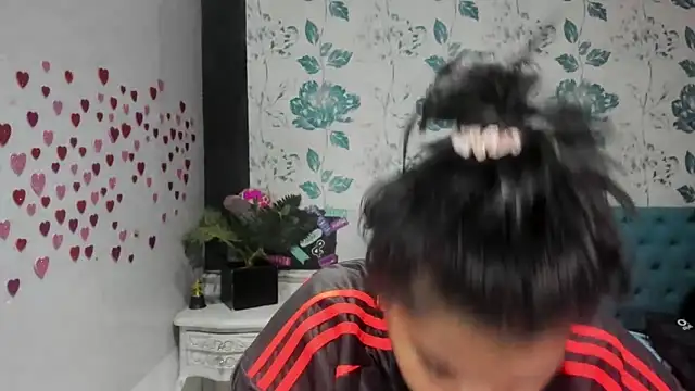 Snapshot of LindaBreeS chatting on March 20, 2025, 8:19 pm LindaBreeS online show from March 20, 2025, 8:19 pm