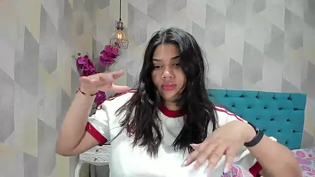 Snapshot of LindaBreeS chatting on September 10, 2025, 4:45 am LindaBreeS online show from September 10, 2025, 4:45 am