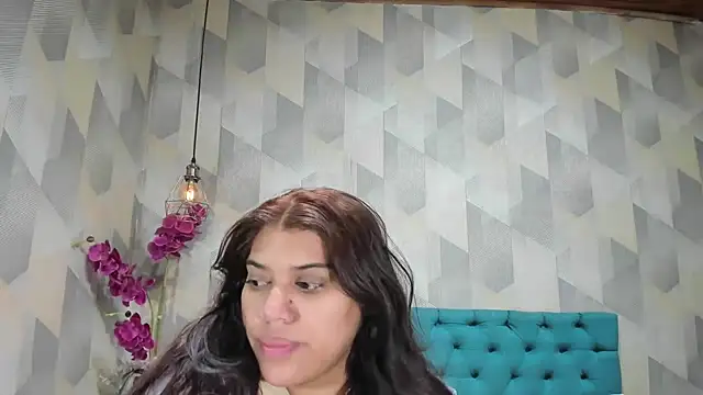 Snapshot of LindaBreeS chatting on September 14, 2025, 4:00 am LindaBreeS online show from September 14, 2025, 4:00 am