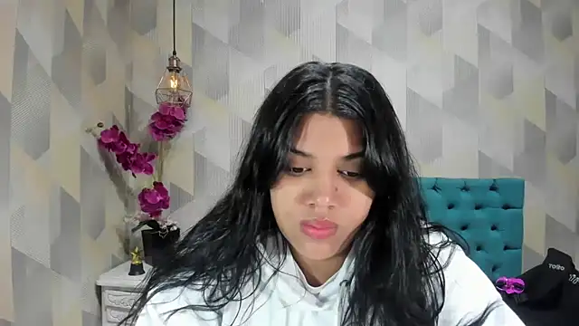 Snapshot of LindaBreeS chatting on September 27, 2025, 1:38 pm LindaBreeS online show from September 27, 2025, 1:38 pm