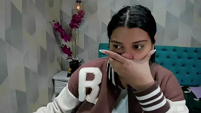 Snapshot of LindaBreeS chatting on October 4, 2025, 1:53 pm LindaBreeS online show from October 4, 2025, 1:53 pm