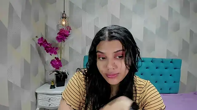 Snapshot of LindaBreeS chatting on October 11, 2025, 1:20 pm LindaBreeS online show from October 11, 2025, 1:20 pm