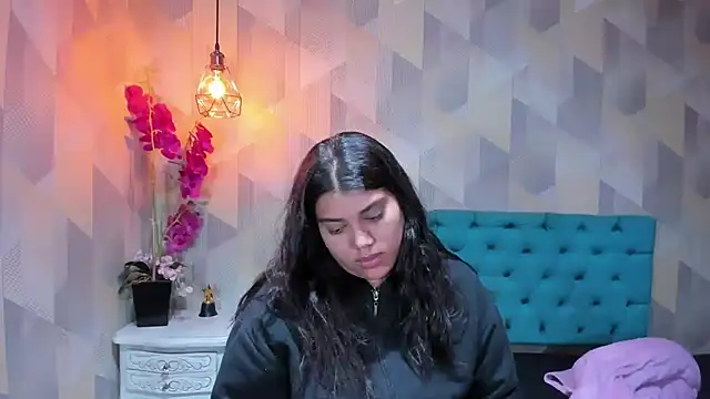 Snapshot of LindaBreeS chatting on December 21, 2025, 4:47 pm LindaBreeS online show from December 21, 2025, 4:47 pm