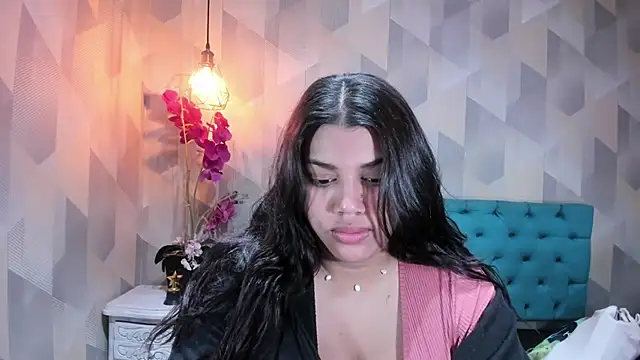 Snapshot of LindaBreeS chatting on January 10, 2026, 4:31 pm LindaBreeS online show from January 10, 2026, 4:31 pm