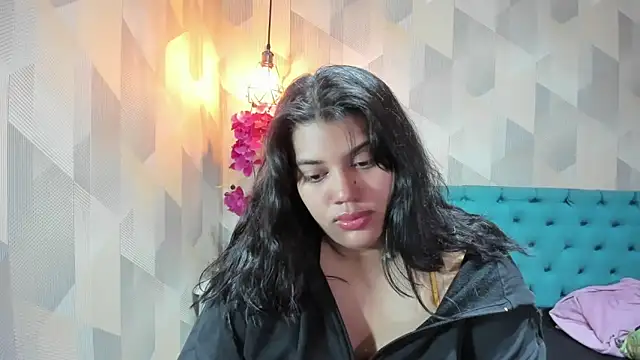 Snapshot of LindaBreeS chatting on January 31, 2026, 7:11 pm LindaBreeS online show from January 31, 2026, 7:11 pm