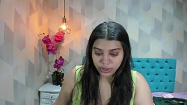 Snapshot of LindaBreeS chatting on June 21, 2026, 2:30 pm LindaBreeS online show from June 21, 2026, 2:30 pm